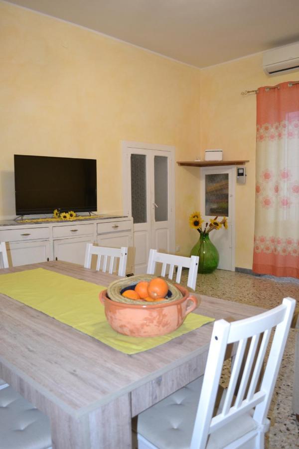 הוילה Casa Vacanze Raggio Di Sole מונופולי מראה חיצוני תמונה