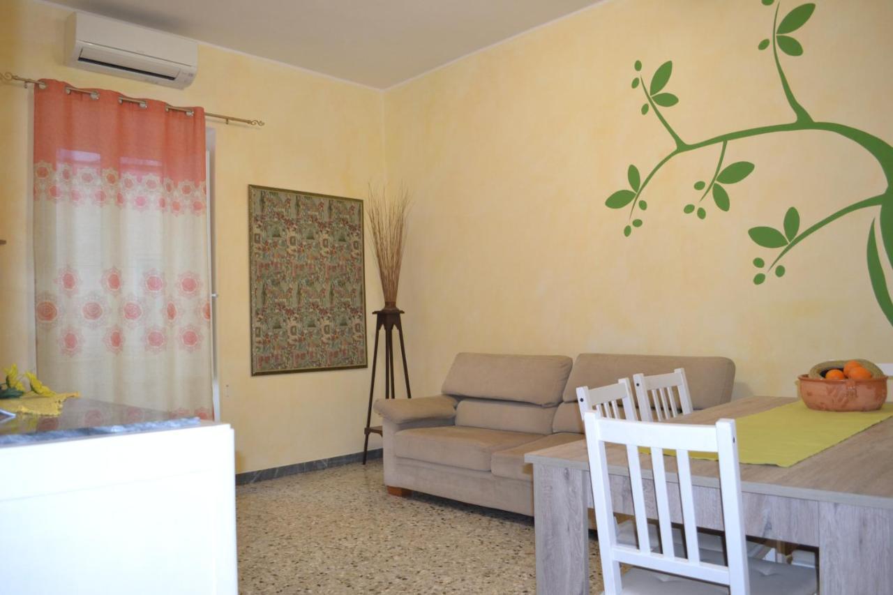 הוילה Casa Vacanze Raggio Di Sole מונופולי מראה חיצוני תמונה